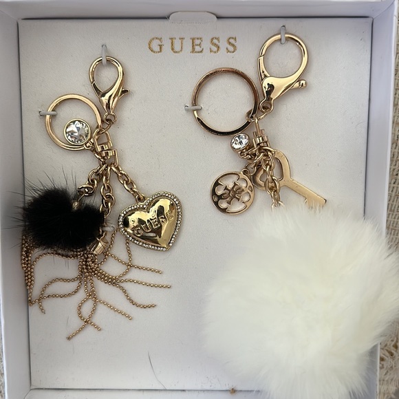 Guess double key chain - Picture 2 of 2
